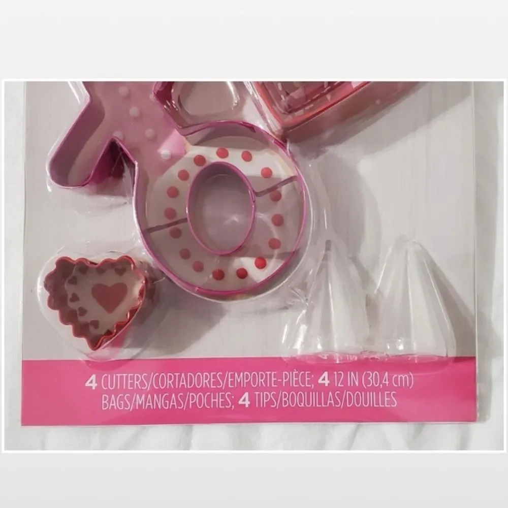 New Cookie Decorating Hearts & XO 12 Piece Kit